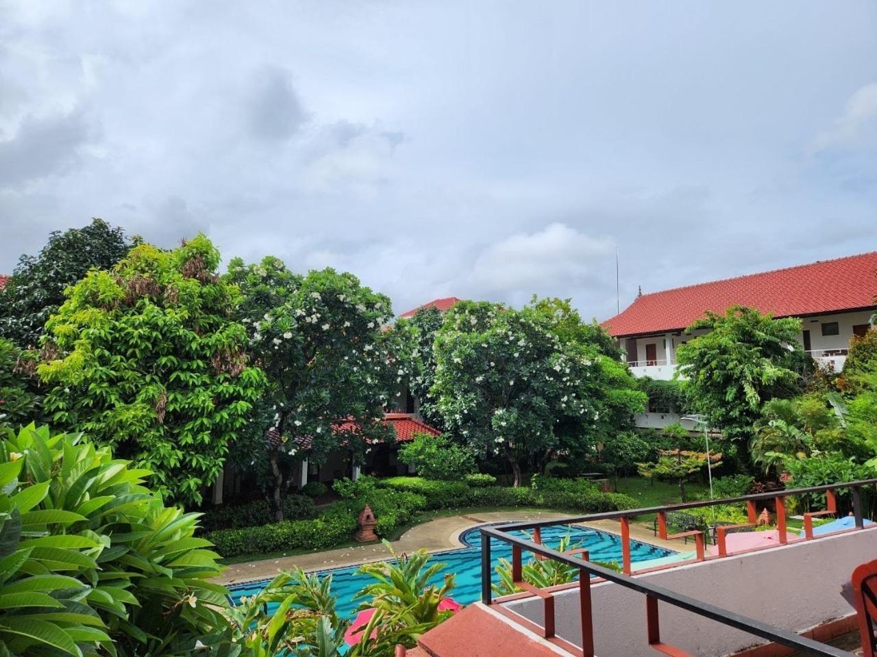 Karinthip Village Chiang Mai Luaran gambar